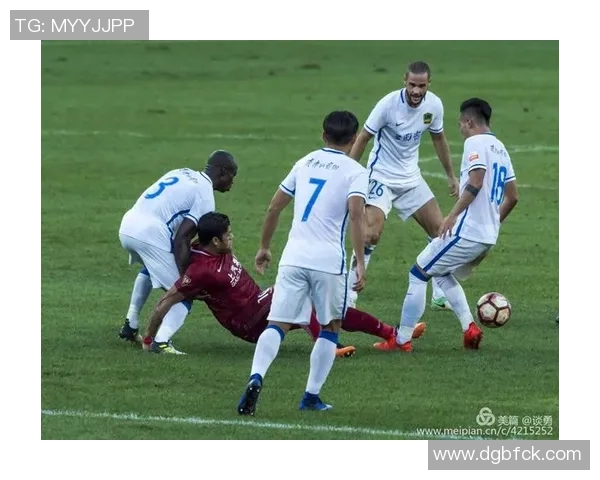 恒大与贵州恒丰智诚激战正酣谁能在这场较量中笑到最后