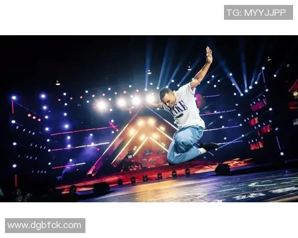 重庆攀岩队在全国街舞大赛积分榜中以60分稳居第一名引发关注 重庆攀岩队在全国街舞大赛积分榜中以60分稳居第一名引发关注